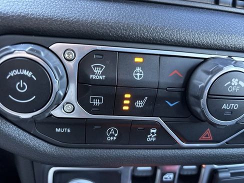 Used 2024 Jeep Gladiator Sport image 33