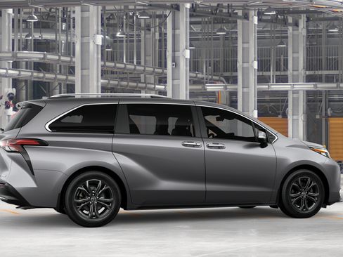 New 2026 Toyota Sienna Platinum AWD/4WD image 13