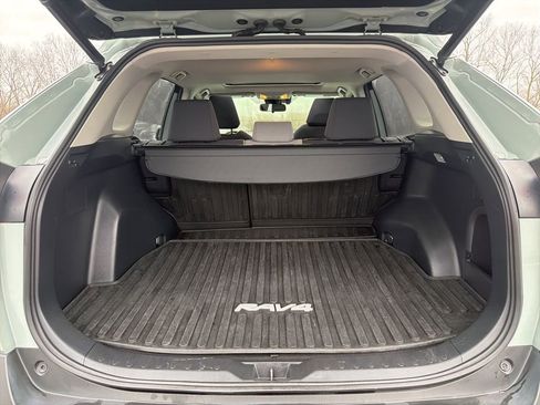 Used 2019 Toyota RAV4 XLE image 22