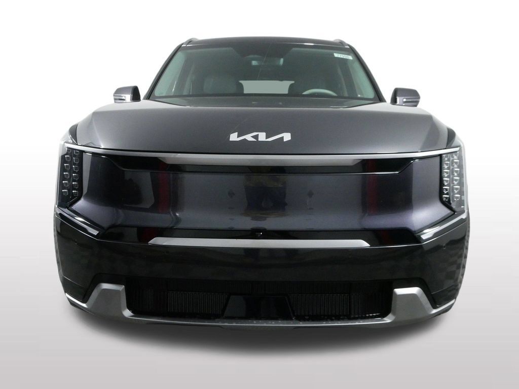 Used 2024 Kia EV9 Land AWD/4WD image 4