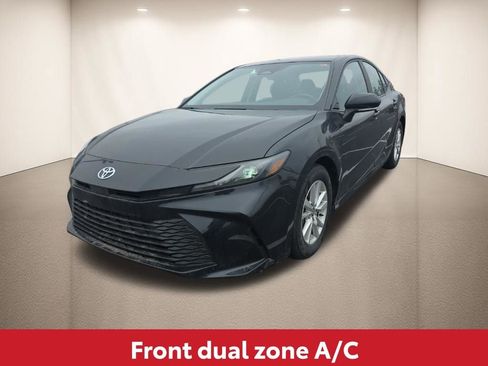 Used 2025 Toyota Camry LE image 14