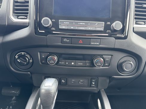 Used 2024 Nissan Frontier SV w/ SV Convenience Package image 20