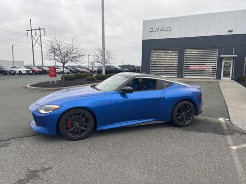 Used 2024 Nissan Z Performance w/ Floor Mat Package image 4