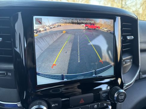 Used 2024 RAM 1500 Laramie image 18