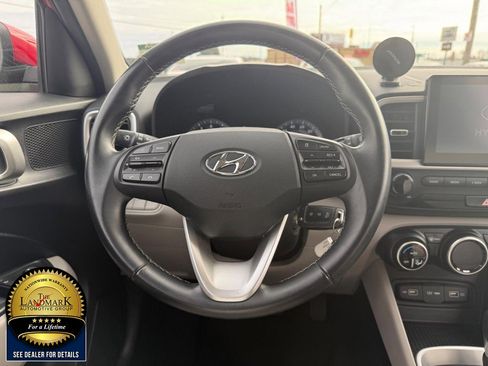 Used 2022 Hyundai Venue SEL w/ Cargo Package image 16