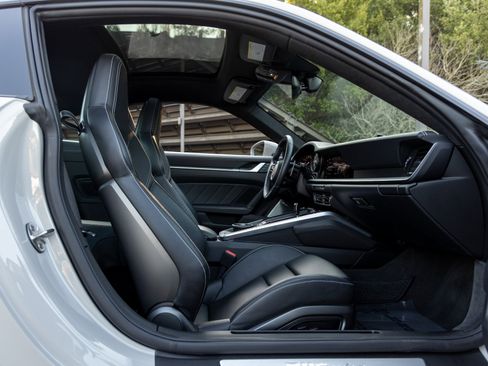 Certified 2022 Porsche 911 Turbo image 51