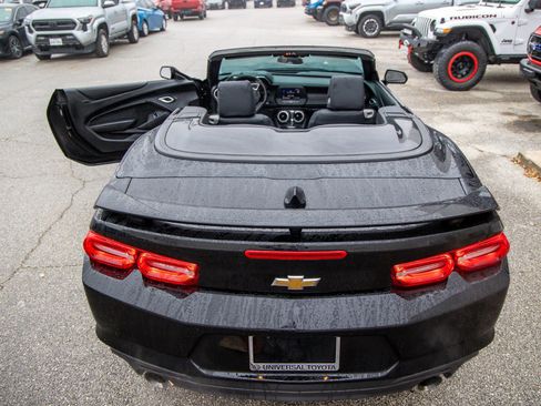 Used 2022 Chevrolet Camaro LT image 18