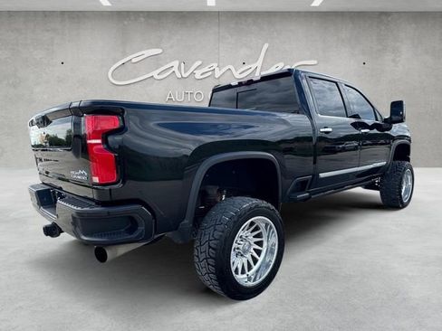 Used 2024 Chevrolet Silverado 2500 High Country w/ Technology Package AWD/4WD image 16