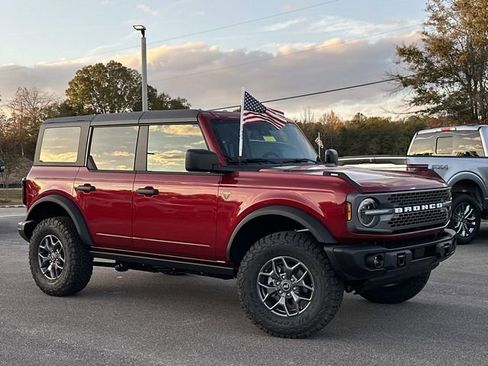 New 2025 Ford Bronco Badlands image 7