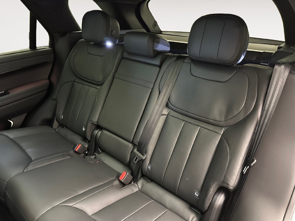 New 2026 Land Rover Range Rover Sport SE AWD/4WD image 13