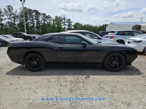 Used 2018 Dodge Challenger R/T Plus image 5