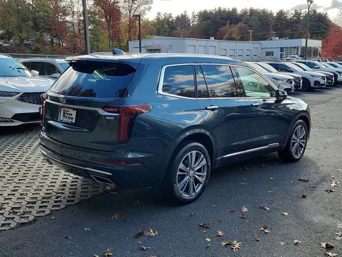 Used 2020 Cadillac XT6 Premium Luxury image 5