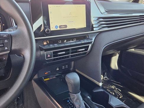 Used 2025 Toyota Camry LE image 14