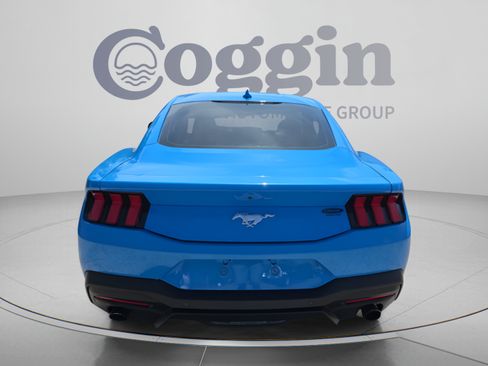 Used 2024 Ford Mustang Coupe RWD image 4