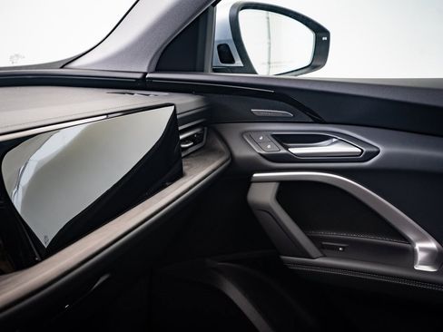 New 2025 Audi Q5 Premium Plus image 33