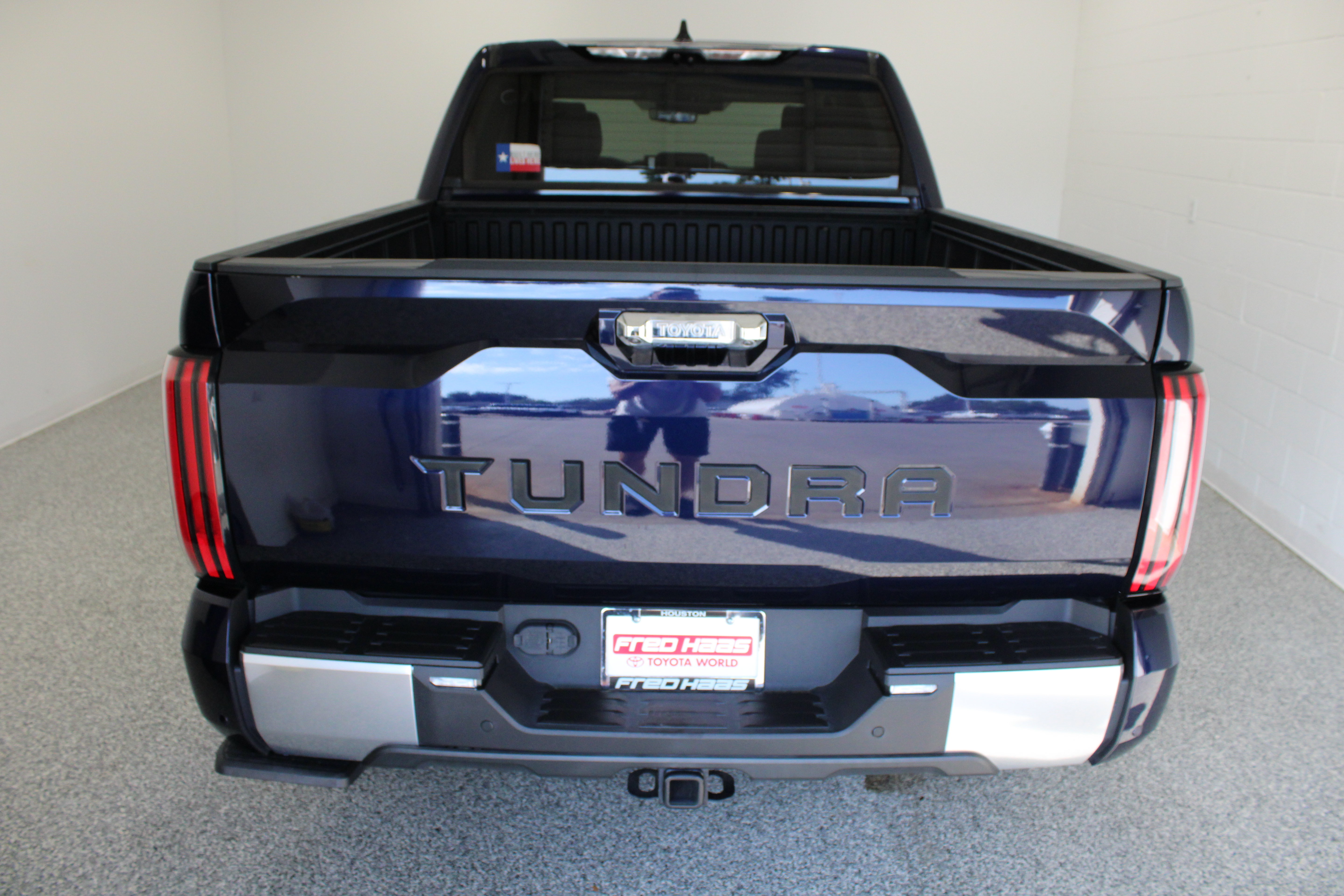 Used 2023 Toyota Tundra Limited RWD image 8