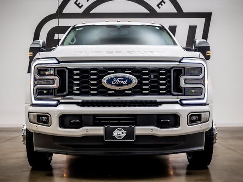 Used 2026 Ford F450 Platinum w/ Platinum Plus Package AWD/4WD image 4