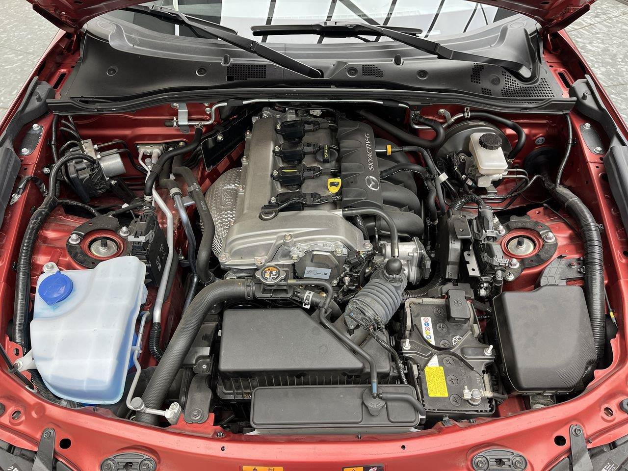 Used 2021 MAZDA MX-5 Miata Club RWD image 23