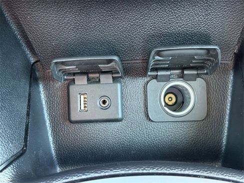 Used 2018 Chevrolet Cruze LT w/ Convenience Package image 24