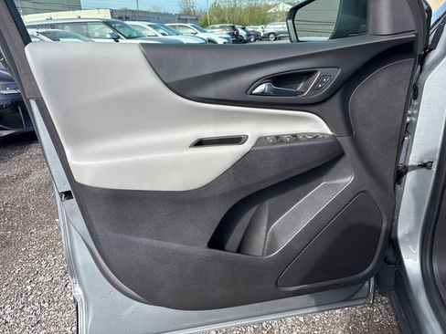 Used 2024 Chevrolet Equinox LS FWD image 37