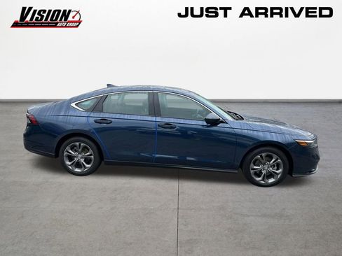 Used 2023 Honda Accord EX image 4