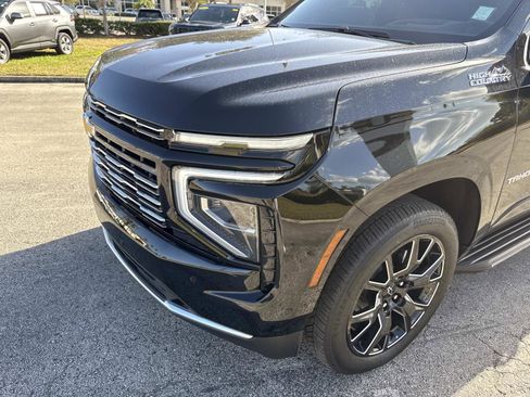 Used 2025 Chevrolet Tahoe High Country image 10