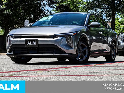 Used 2025 Kia K4 FWD image 3