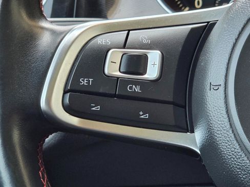 Used 2015 Volkswagen Golf 4-Door FWD image 19