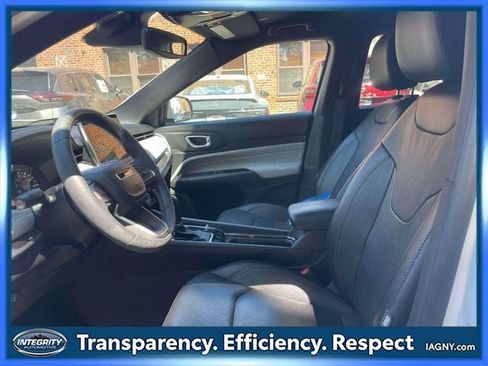 Used 2023 Jeep Compass Latitude AWD/4WD image 15