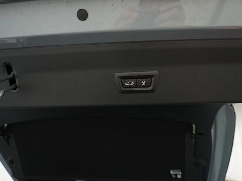 Used 2024 BMW X4 M40i w/ Premium Package image 6