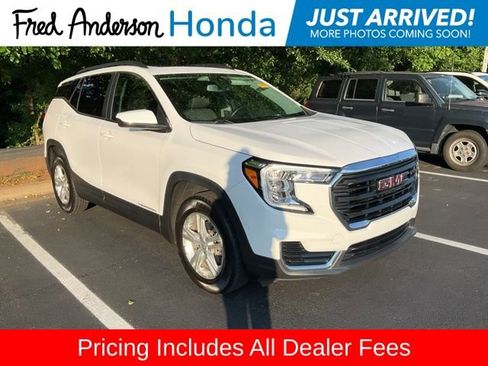 Used 2022 GMC Terrain SLE w/ Driver Convenience Package AWD/4WD image 1