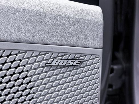 Used 2022 Hyundai Elantra Limited image 4