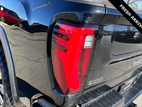 Used 2024 GMC Sierra 2500 Denali w/ Denali Reserve Package image 23