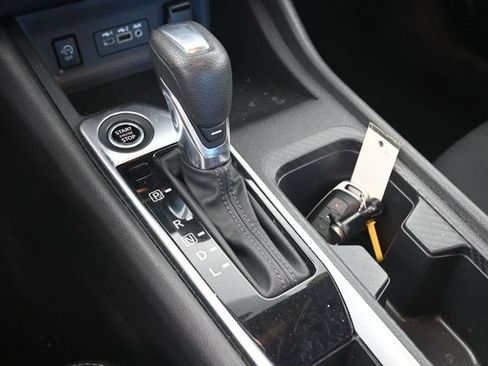 Used 2024 Nissan Sentra SV FWD image 22