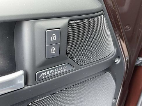 New 2026 Land Rover Defender 90 X-Dynamic SE AWD/4WD image 34