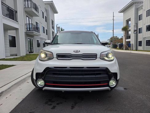 Used 2018 Kia Soul ! w/ Tech Package image 2