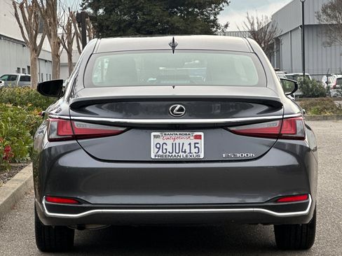 Used 2023 Lexus ES 300h w/ Premium Package image 5