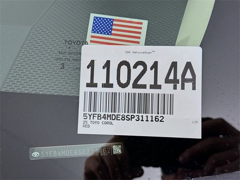 Certified 2025 Toyota Corolla LE w/ Convenience Package image 30