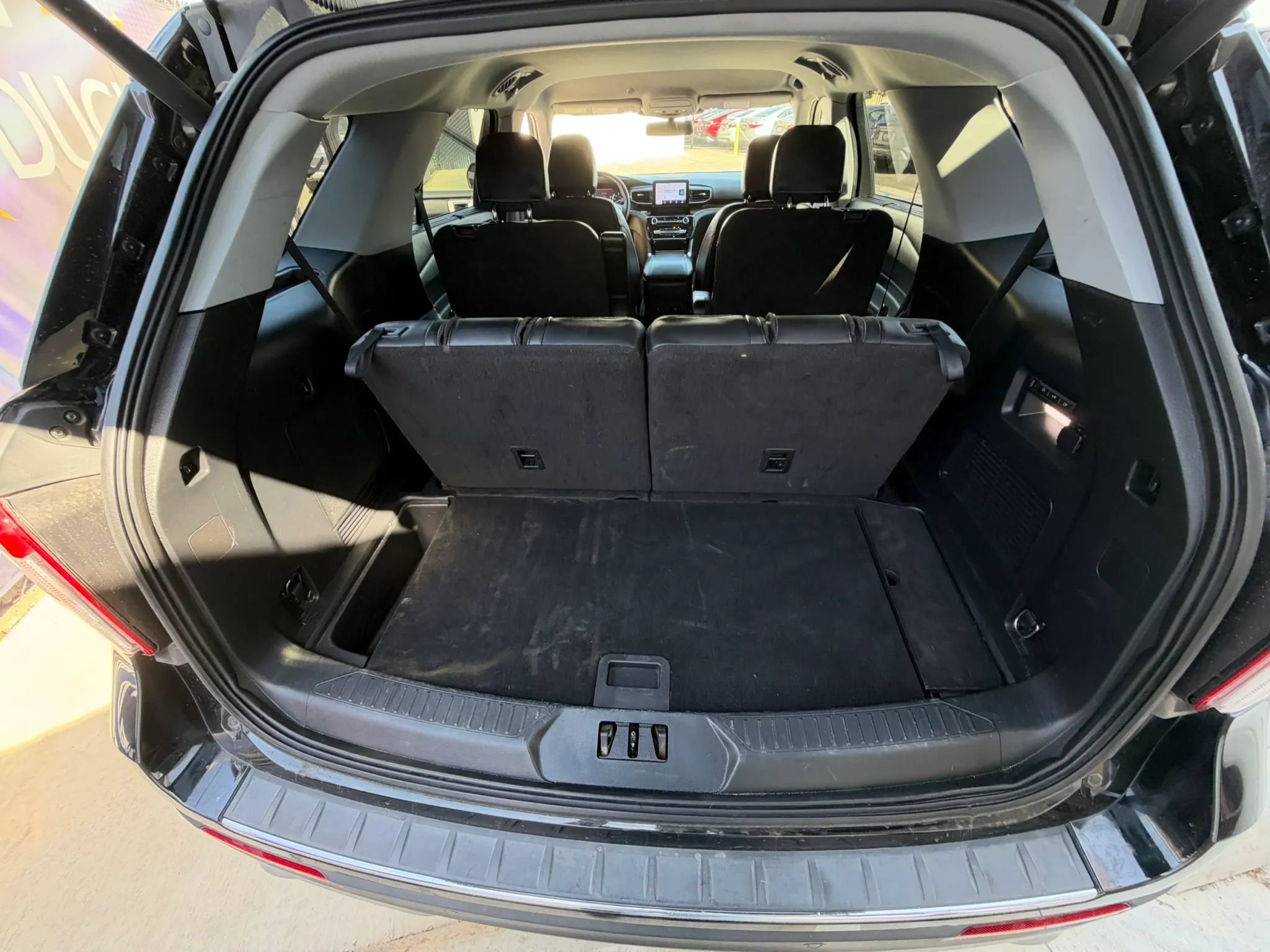 Used 2022 Ford Explorer Limited w/ Equipment Group 301A AWD/4WD image 46