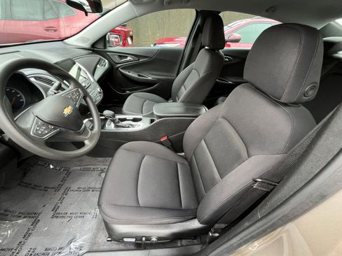 Used 2024 Chevrolet Malibu LT image 29