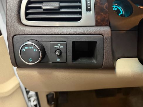 Used 2012 GMC Yukon Denali AWD/4WD image 13