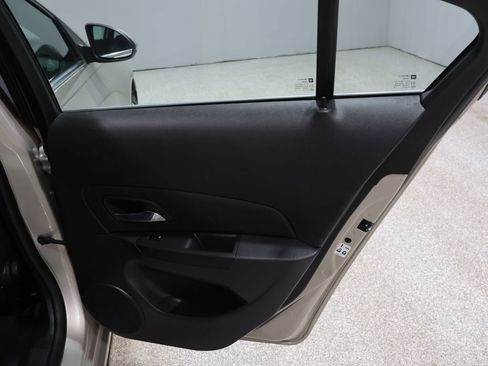 Used 2016 Chevrolet Cruze Eco image 20