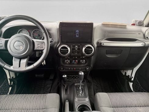 Used 2012 Jeep Wrangler Unlimited Sahara w/ Dual Top Group AWD/4WD image 22