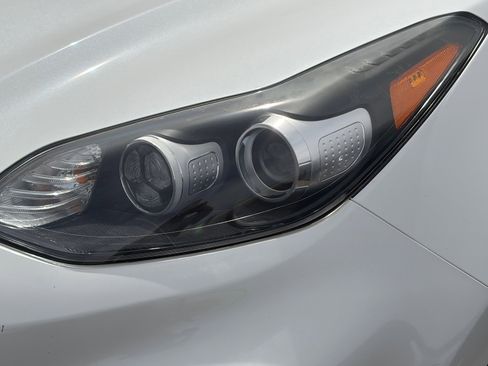 Used 2022 Kia Sportage LX image 9