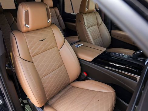 Used 2023 Cadillac Escalade Premium Luxury w/ Performance Package RWD image 31