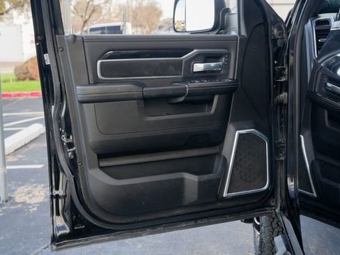 Used 2021 RAM 3500 Laramie w/ Night Edition image 21