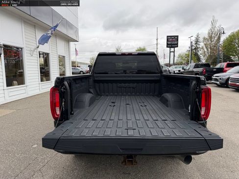 Used 2022 GMC Sierra 2500 AT4 w/ Gooseneck/5TH Wheel Package AWD/4WD image 9