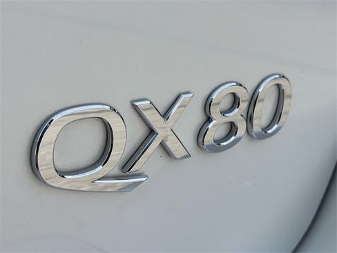 Used 2024 INFINITI QX80 Sensory w/ All-Season Package image 19