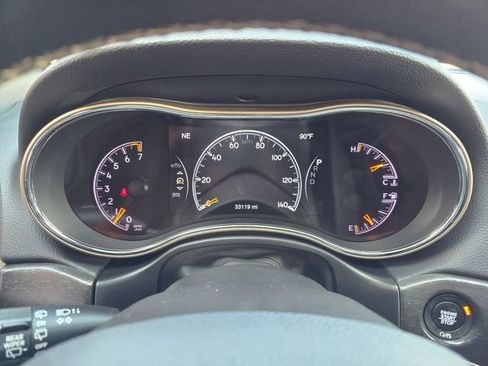 Used 2016 Jeep Grand Cherokee Limited w/ Luxury Group II AWD/4WD image 14