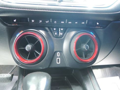 Used 2021 Chevrolet Blazer RS w/ Driver Confidence II Package image 21